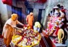Pateshwari Drvi: मुख्यमंत्री योगी आदित्यनाथ ने किए मां पाटेश्वरी के दर्शन